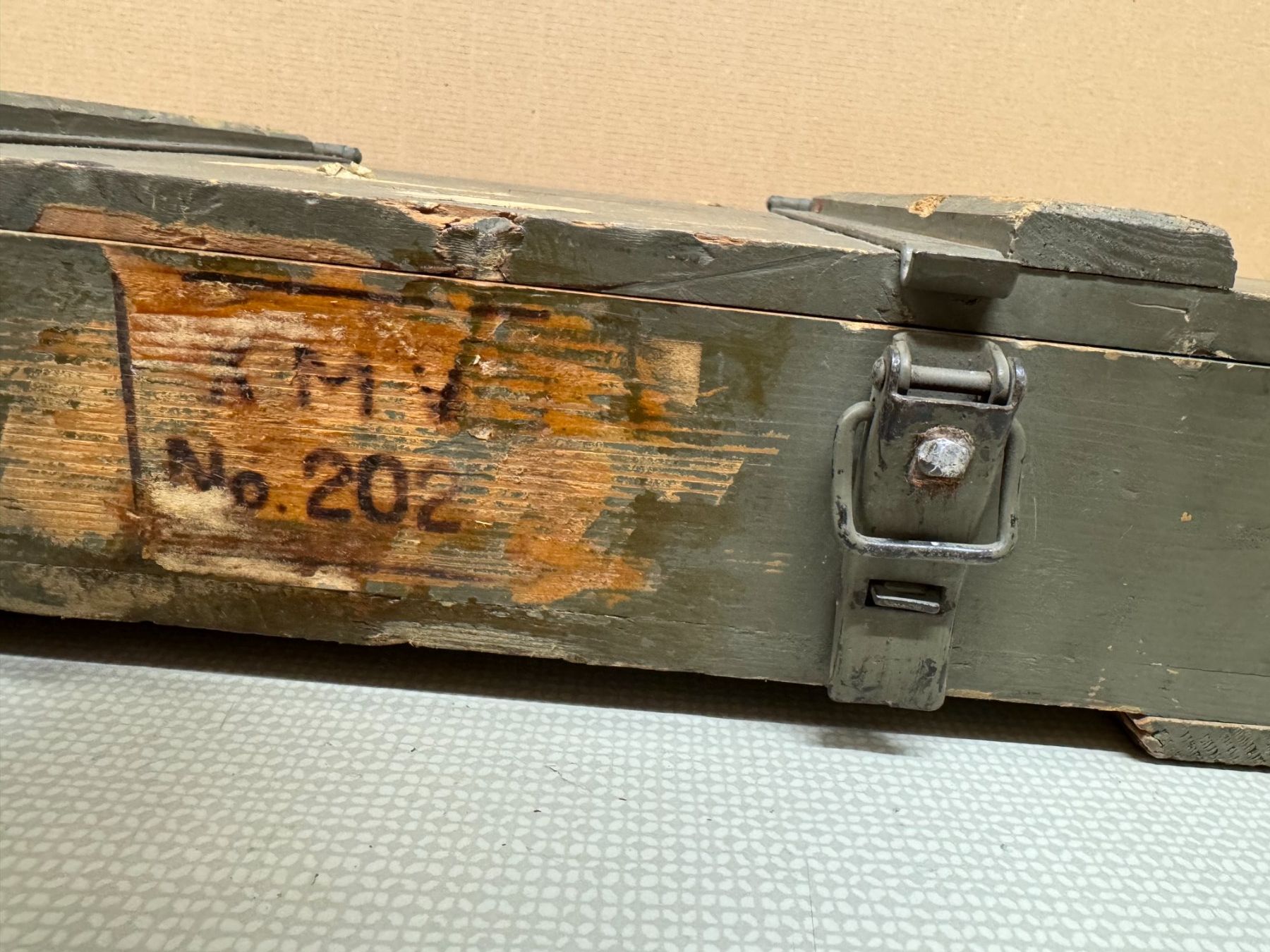 Attrezzatura & Pezzi di ricambio: Alte Original Armee Munitionskiste Holz – Usato da Siebnen venduto da Trans-Am 2