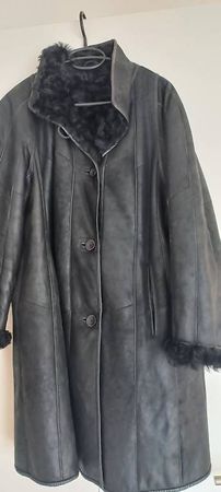 Manteau d'hiver chaud en cuir avec fourrure