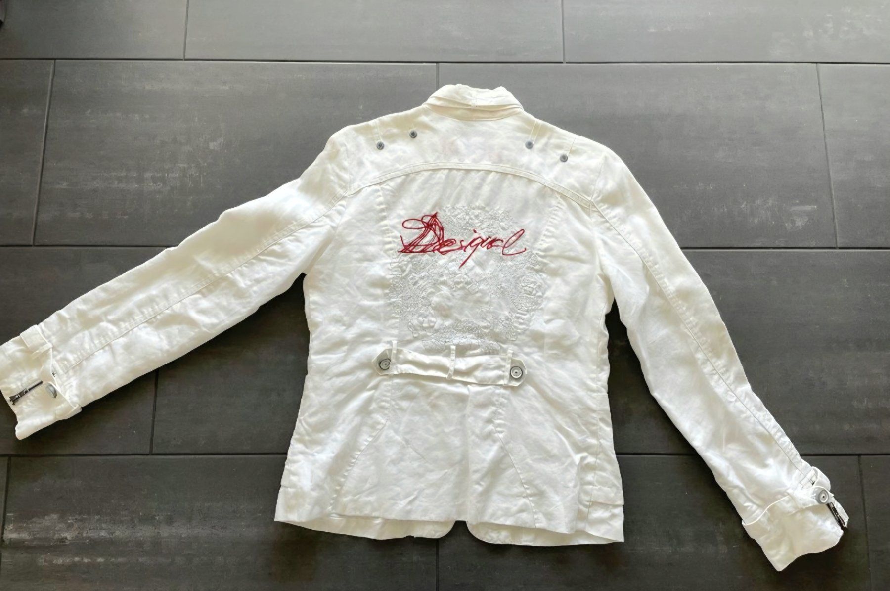 Desigual Jacken: Desigual Jacke – Gebraucht aus Madetswil von triforuz 2