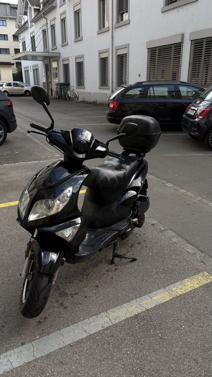 Strada: Roller 125 – Usato da Zürich venduto da Noah2314 1