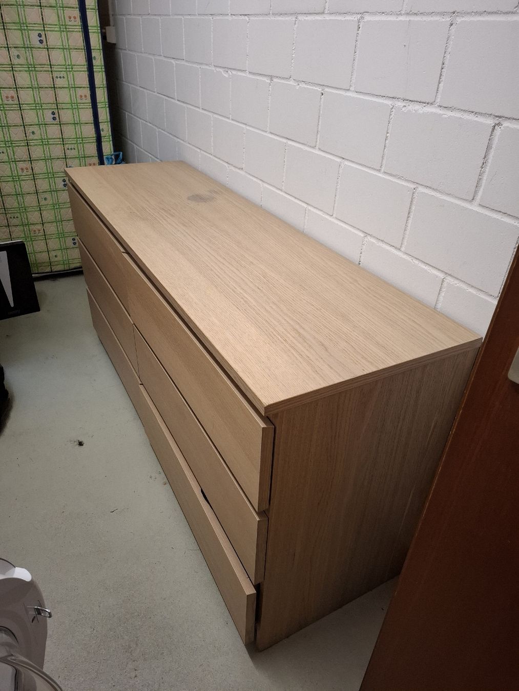 Ikea Kommoden: IKEA MALM, Eichenfurnier – Gebraucht aus Rheinfelden von Isabel96