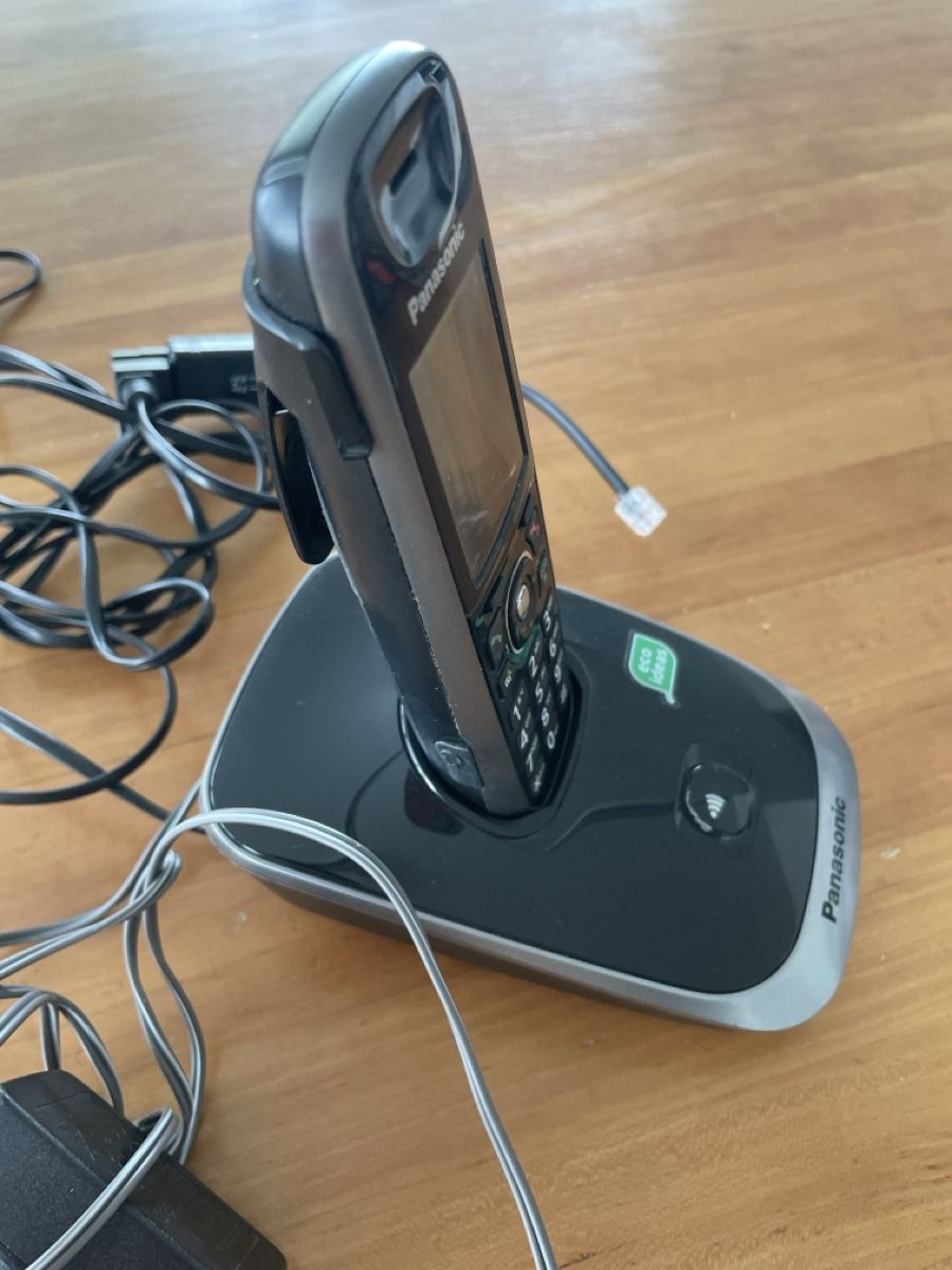 Panasonic Telefoni: Panasonic Telefon mit Basisstation – Usato da Urdorf venduto da Msakul 2