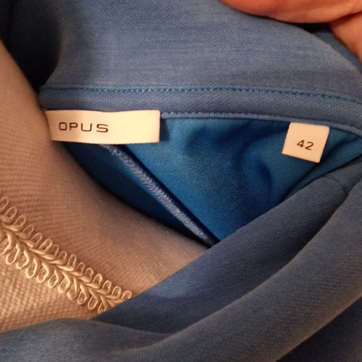 Opus Maglioni & Felpe: Kuscheliger OPUS Damenpullover Gr. 42 blau – Usato da St. Gallen venduto da mania03 2