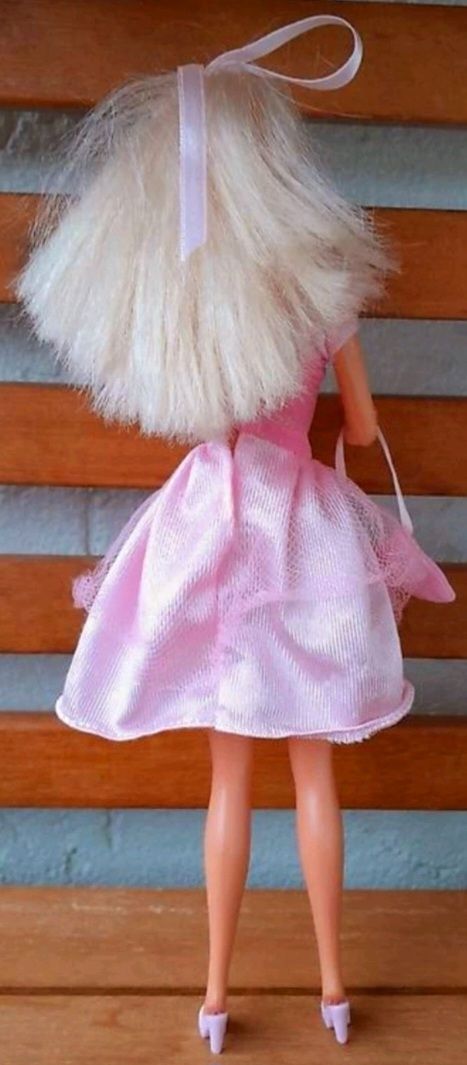 Bambole: Barbie im rosa Kleid – Usato da Alchenflüh venduto da roh_6xk8 1