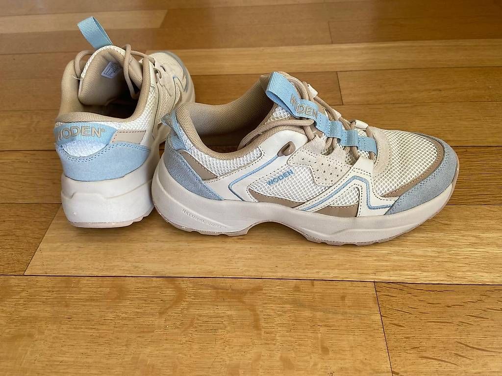 Scarpe da uomo: Sneakers Woden, Gr. 39 – Usato da Ennetbürgen venduto da Fifis-Fundgrube 2
