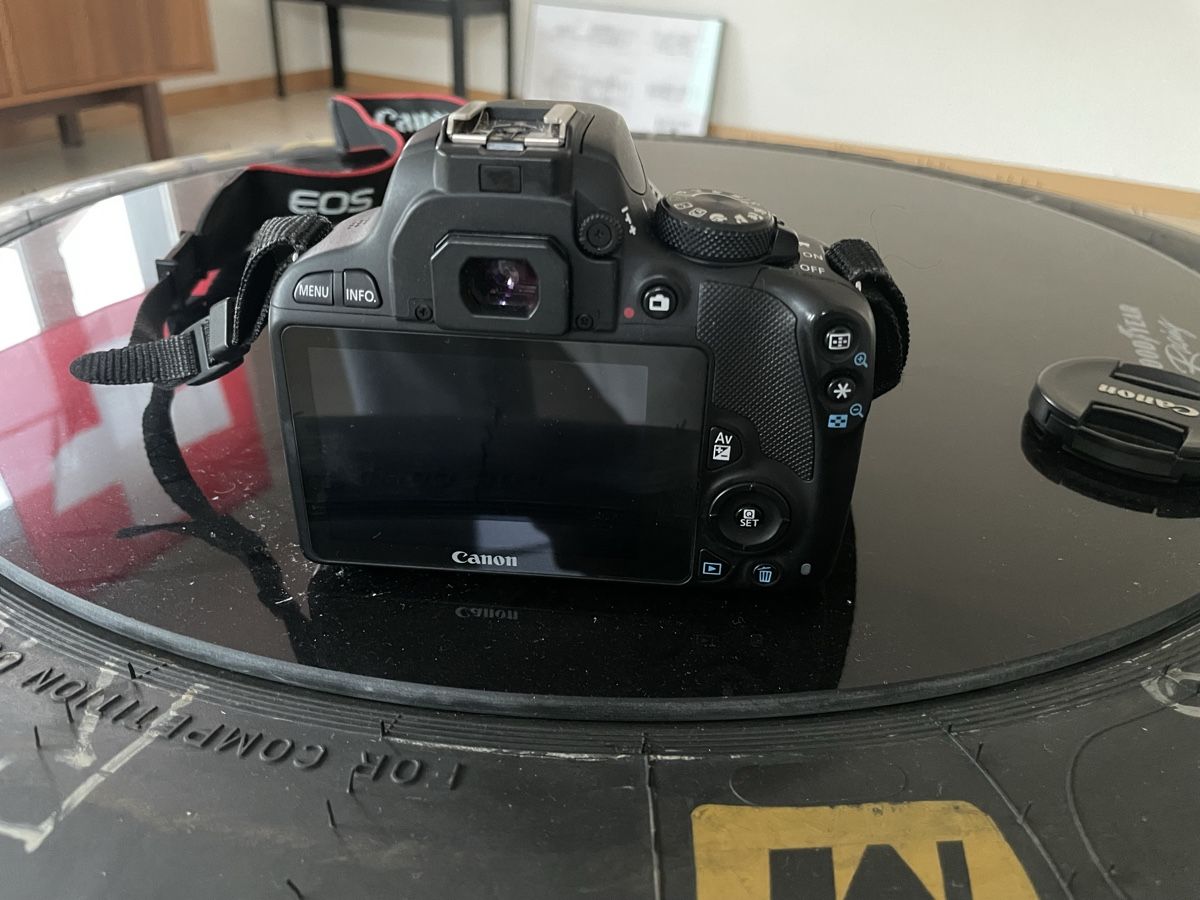 Canon Appareil photo: Canon EOS 100D Spiegelreflex – Défectueux à Rämismühle par tob_62z6 1