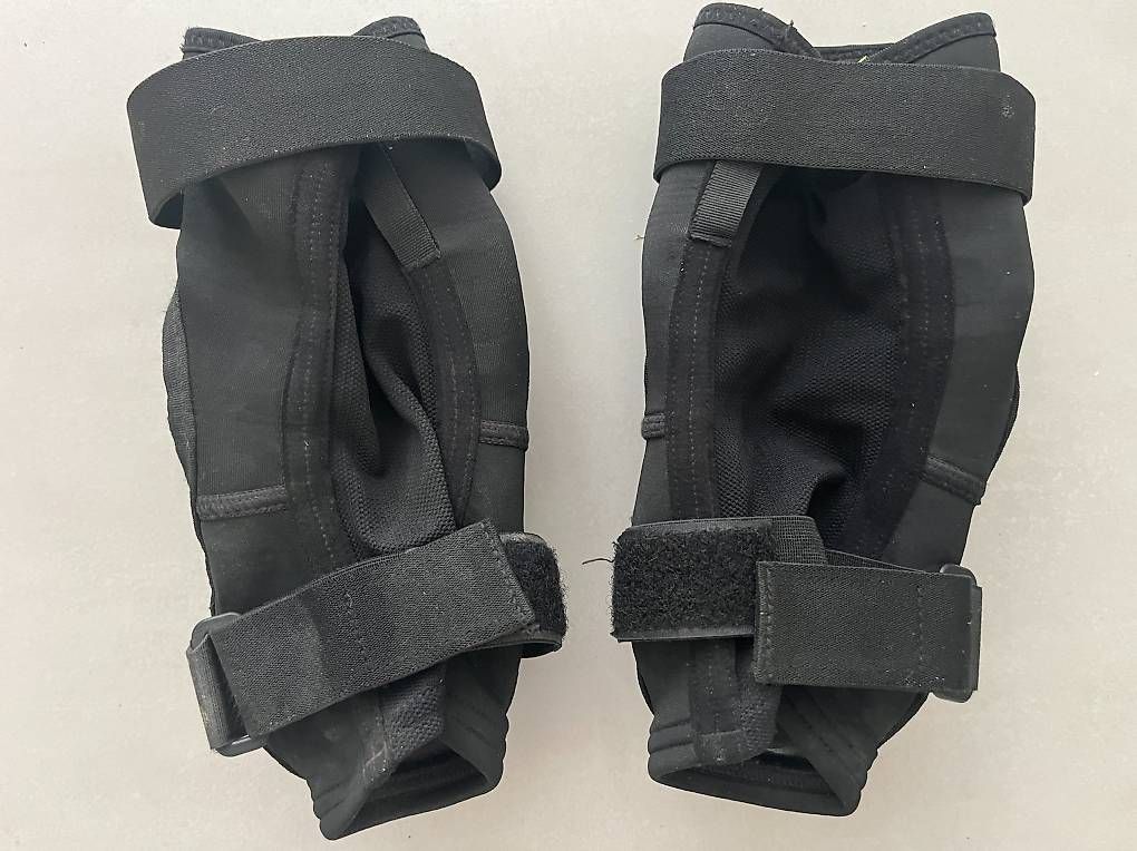 Schutz & Schoner: iXS Kids Hack Evo+ Knieschoner – Gebraucht aus Aarau von Turbo555 1