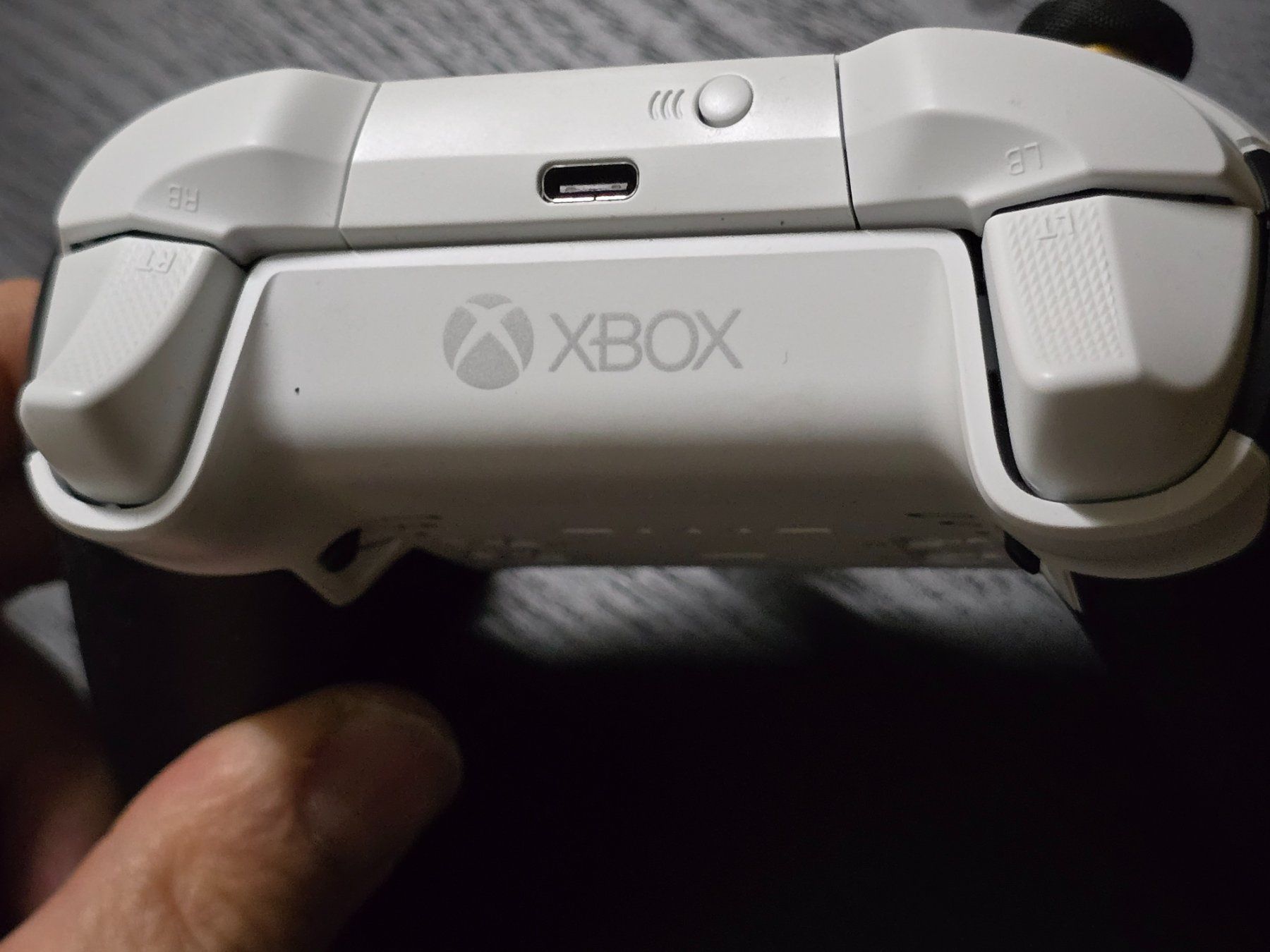 Microsoft Manettes: MICROSOFT Xbox Elite Series 2 - Core – D'occasion à Basel par Esmen