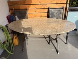 Tisch mit Granitplatte (Hunn) dazu 6 Gartenstühle
