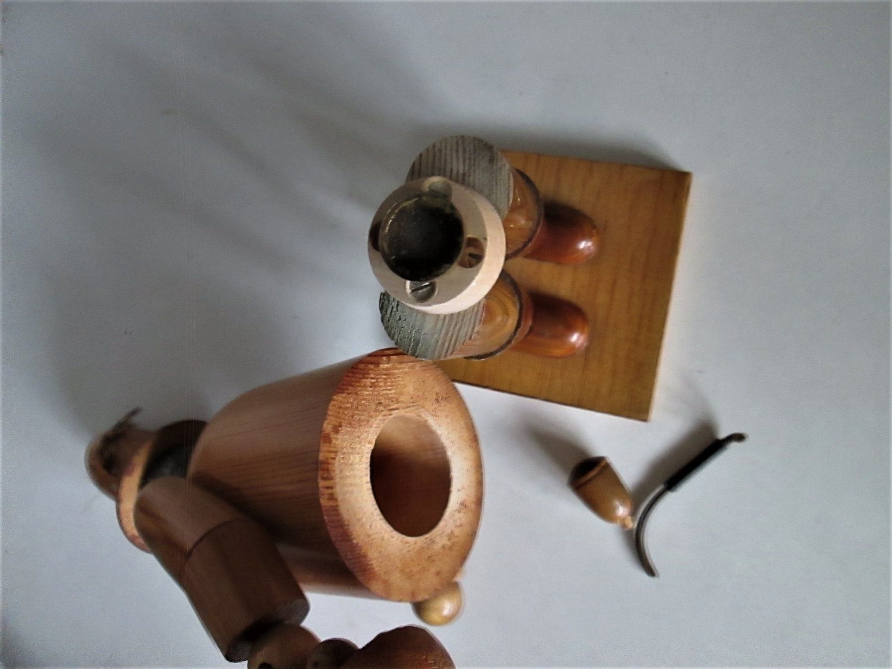 Figurines: Kleiner Holzmann. Räucherstäbchenhalter – D'occasion à Sementina par babucia 6