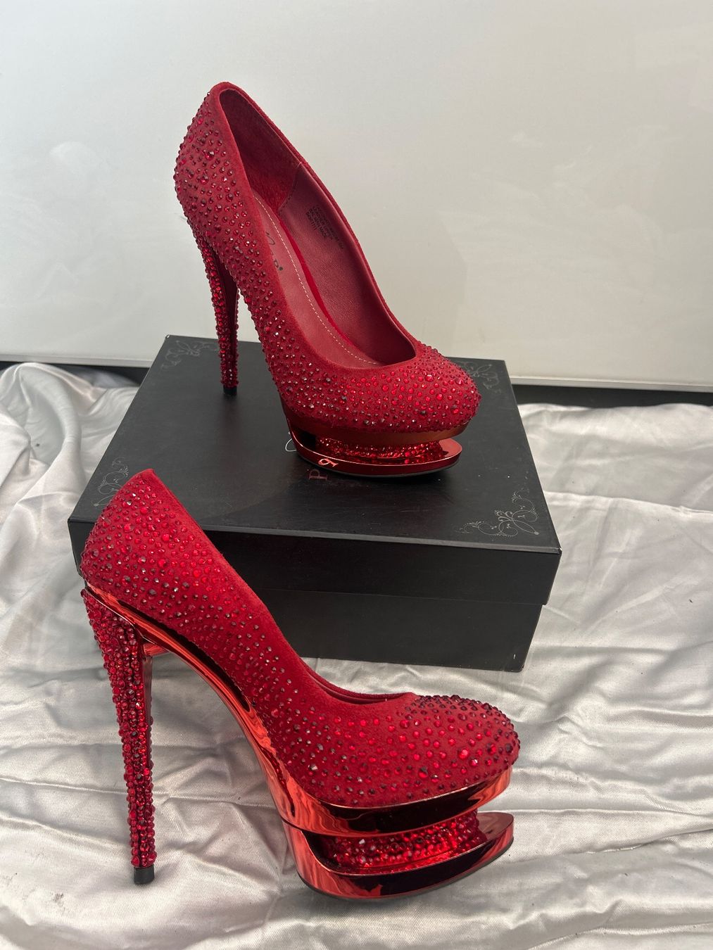 Scarpe da donna: Pleaser Luxus Double Platform Pumps Strauss Rot Gr 36 Neu – Nuovo e nell'imballaggio originale da Regensdorf venduto da Spyke55 1