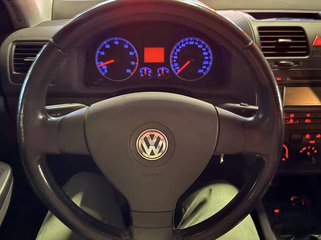 VW Autos: Golf 5, 89'000km – D'occasion à Cologny par Sciccia 4