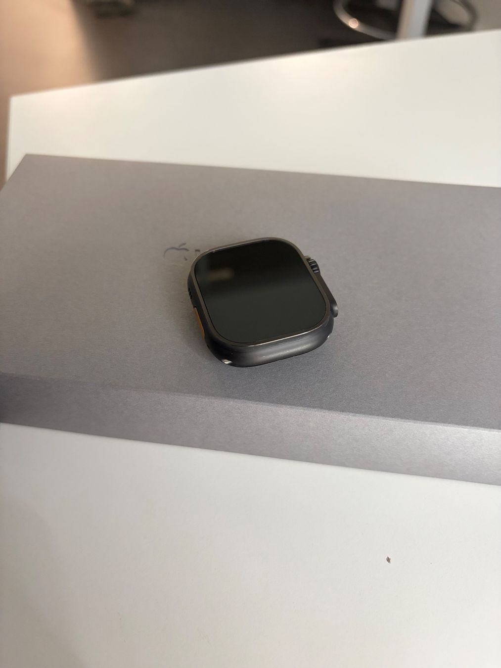 Apple Smartwatch: Apple Watch Ultra 2 schwarz – Usato da Löhningen venduto da Audi820 4