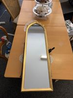 Spiegel mit Goldrahmen Bogenform antiker Stil
