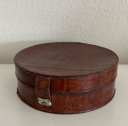 Schachtel mit Kroko-Prägung Original 20er/30er Jahre