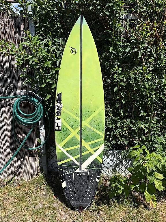 Planches de surf: Planche de surf  JS 5.11 – D'occasion à Uvrier par Jbcabri