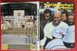 PAPST JOHANNES PAUL IN DER SCHWEIZ MIT SCHWEIZERGARDE 1984