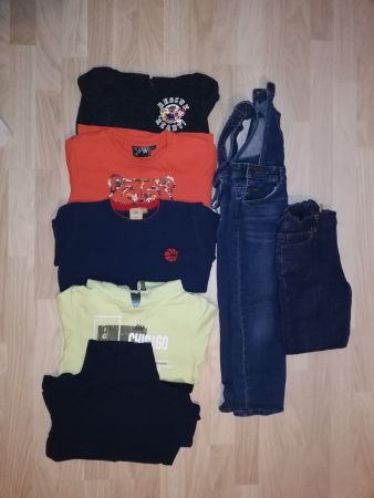 Lot: jeans, salopette, pulls à longues manches