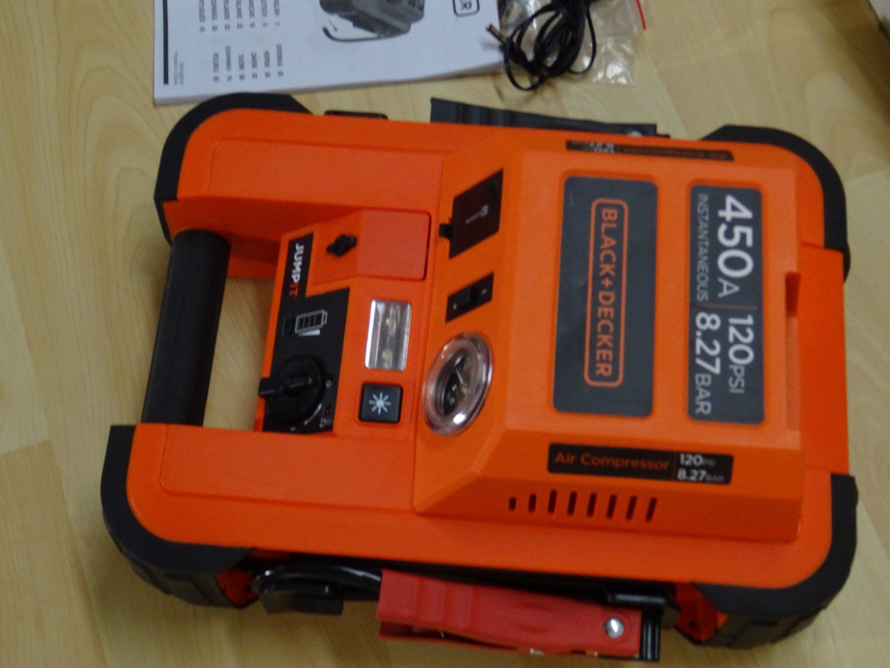 Caricabatterie: Starthilfe Jump Starter Black&Decker BDJS450l mit Kompressor – Usato da Rothrist venduto da heinrich1966 2