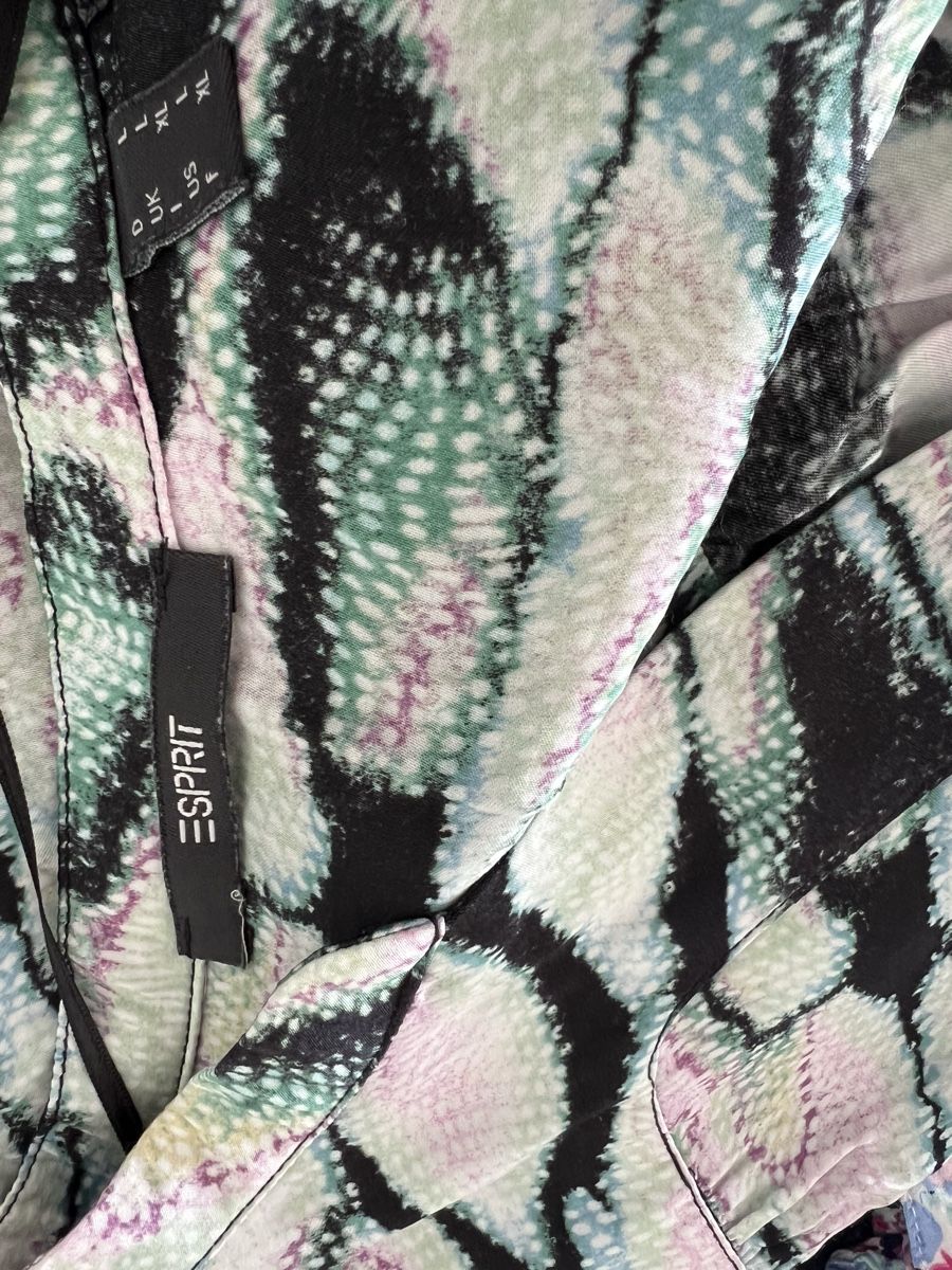 Esprit Camicette: Bluse mit attraktivem Muster, Esprit, Gr. L – Usato da Meierskappel venduto da schoene_dinge 3