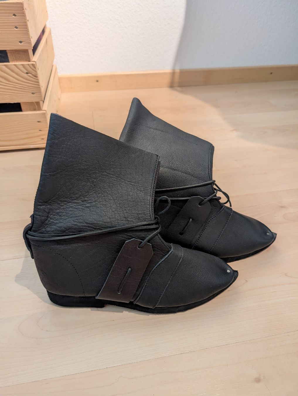 Scarpe da uomo: Mytholon Mittelalter Stiefel - Echtleder - Gr. 40 – Nuovo e nell'imballaggio originale da Adlikon b.Regensdf venduto da Staura 4