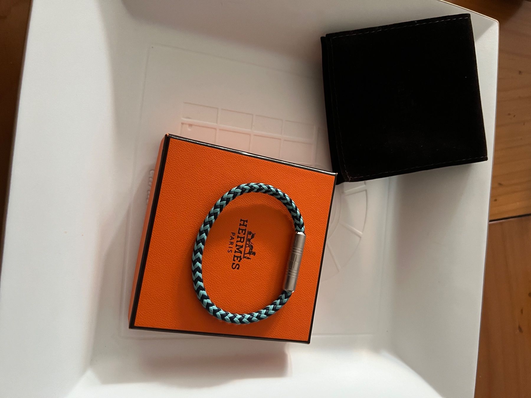 Hermès Bracelets: Bracelet Hermes cuir tressé – Neuf (Voir description) à Portalban par gumydep 2