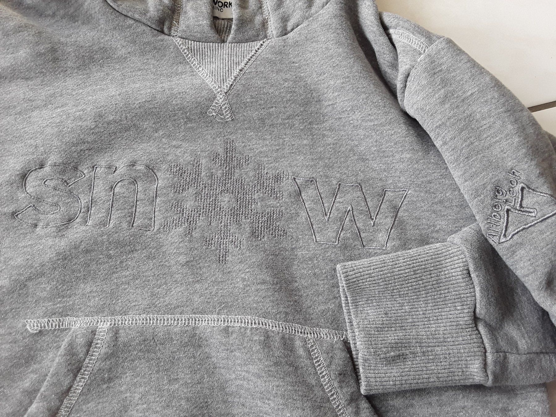 Maglioni & Felpe: Kapuzenpulli von CRAFTWORK Gr. S – Usato da Heimberg venduto da Samprof 1