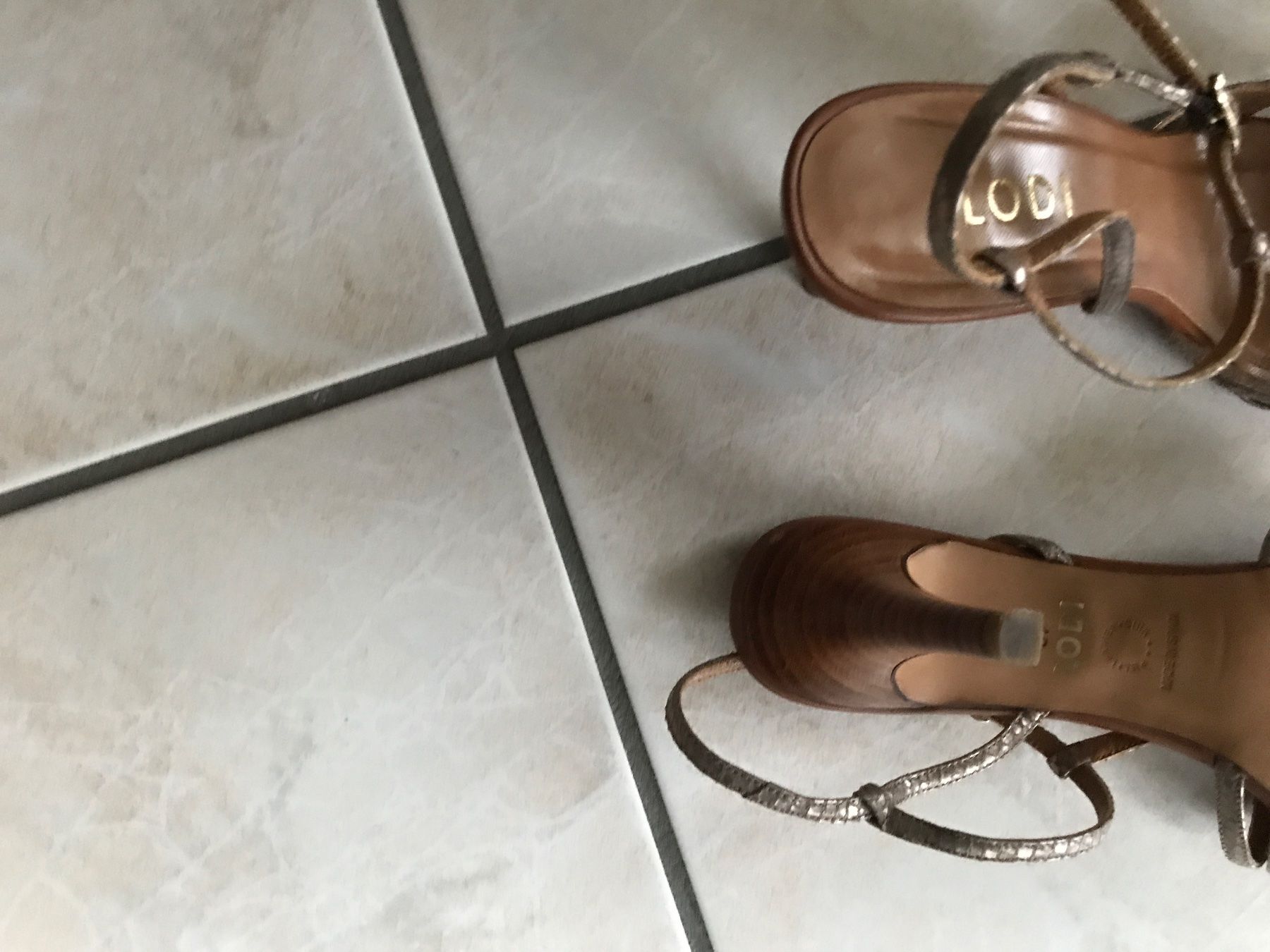 Scarpe da donna: Lodi Sandalen – Nuovo (secondo la descrizione) da Landschlacht venduto da girris100 5