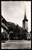 AK Kerzers, Kirche mit Treppe und Brunnen