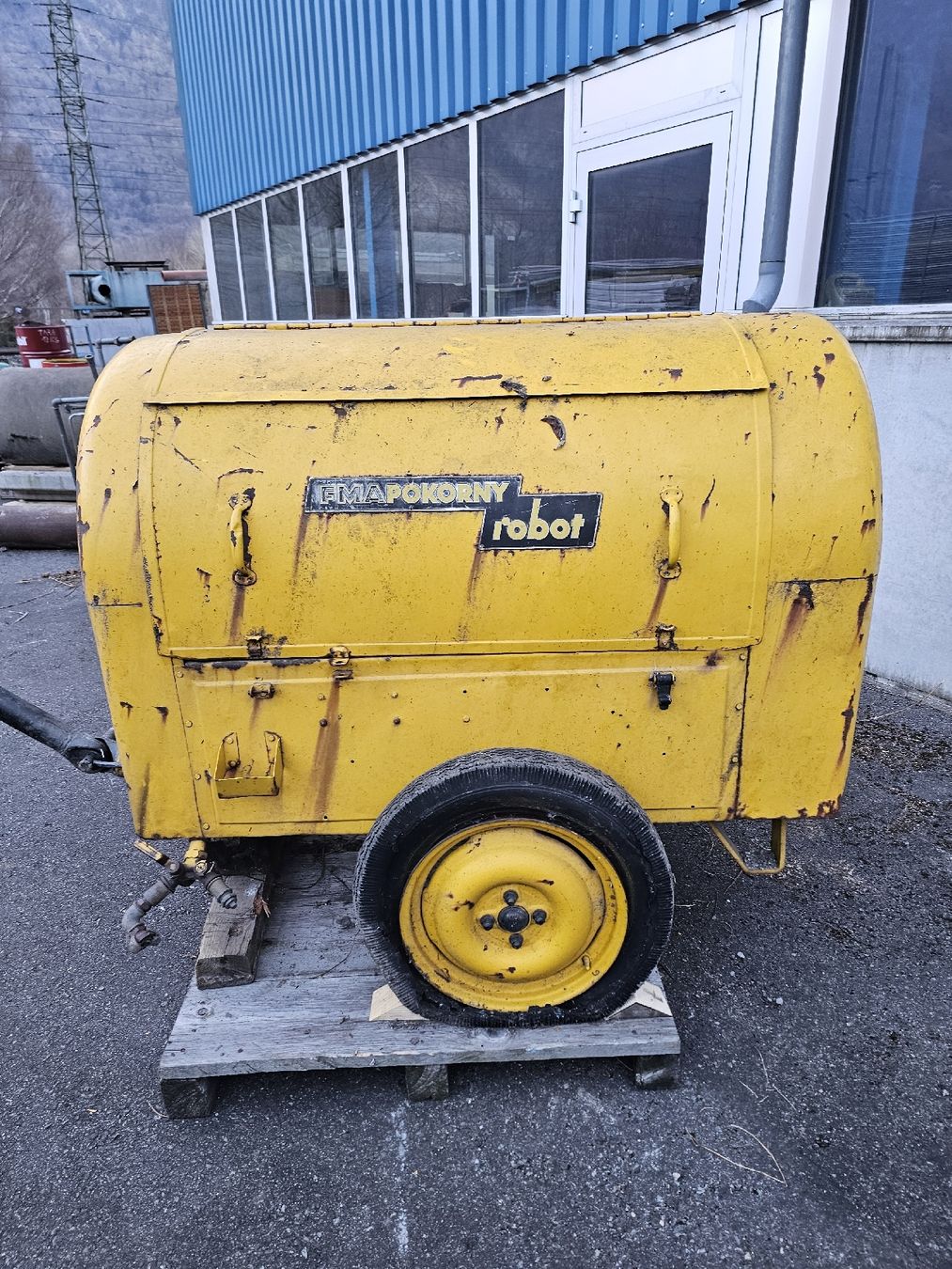 Compressori: Kompressor / Compresseur Pokorny Robot 380V JL – Difettoso da Collonges venduto da arashee
