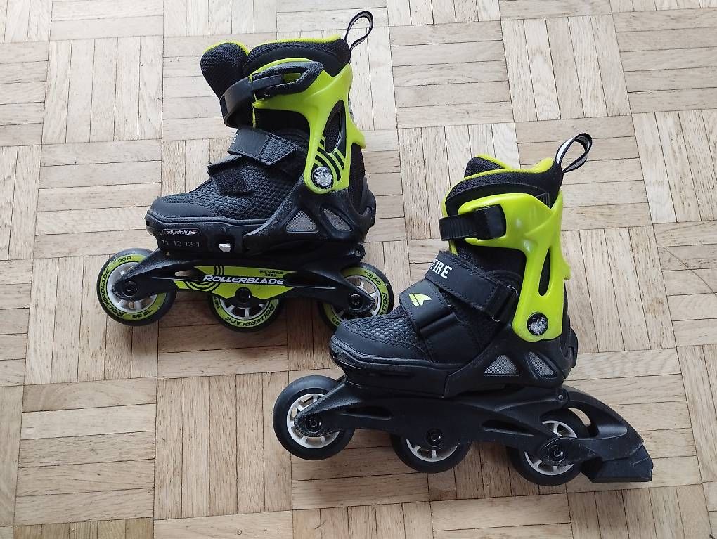 Pattini in linea & Pattini a rotelle: Rollerblade Kinder-Rollschuhe, 28-31, verstellbar – Usato da Zollikofen venduto da pav_8lhm