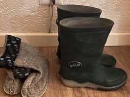 Robuste Dino Gummistiefel, Gr. 29-31 mit Innenstiefel