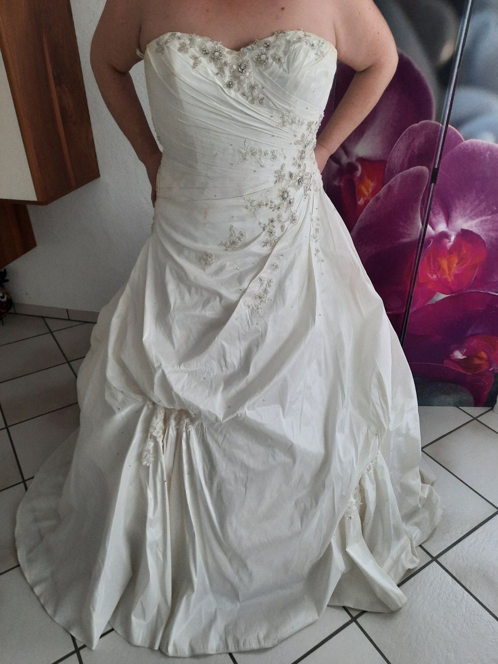 Vestiti: Damen Hochzeitskleid, cremefarben, Gr. 50 – Usato da Sisseln AG venduto da Tropea4334