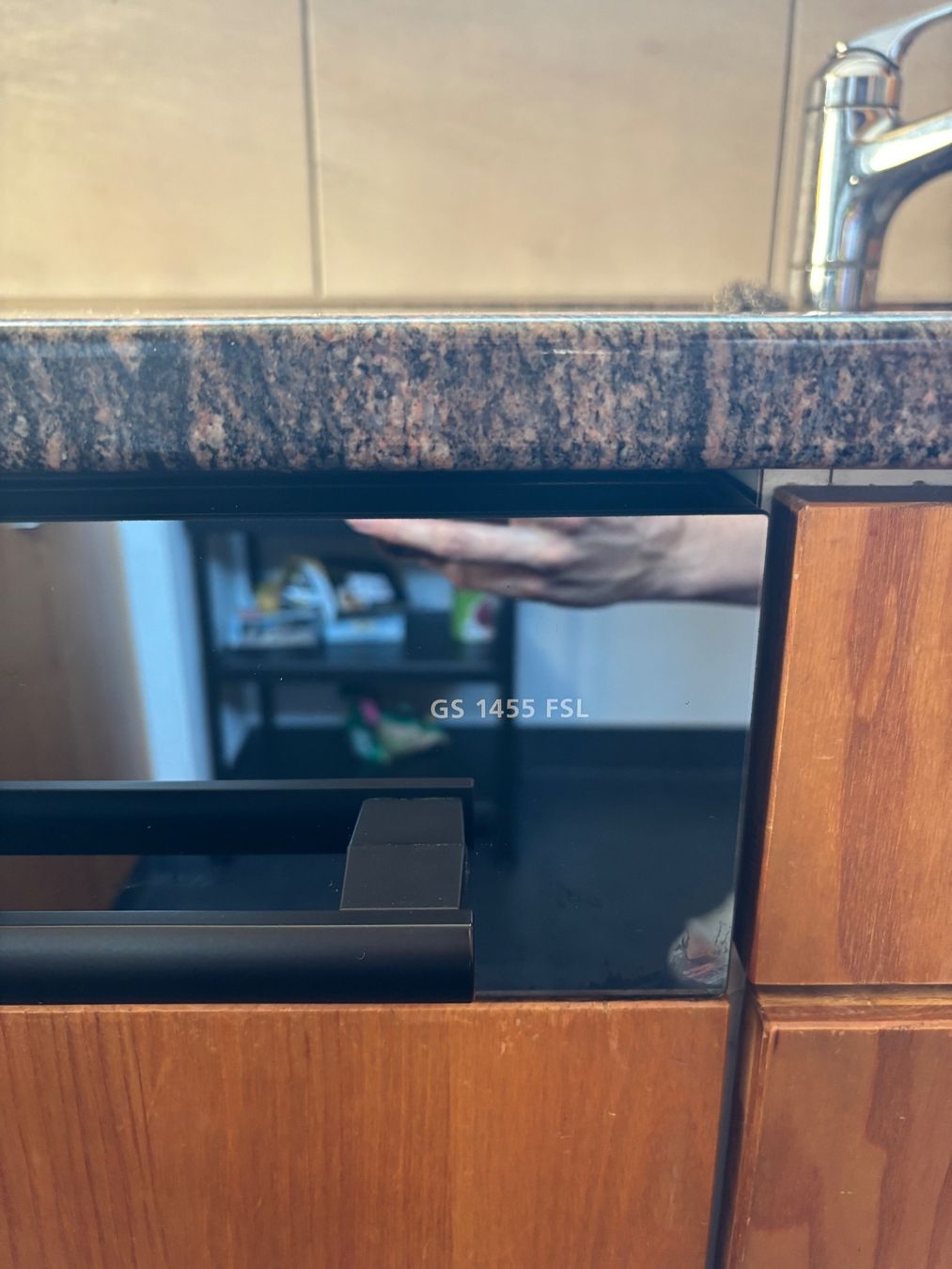 V-Zug Cucine complete: Massivholz Einbauküche mit Geräten – Usato da Spiez venduto da mea01 6