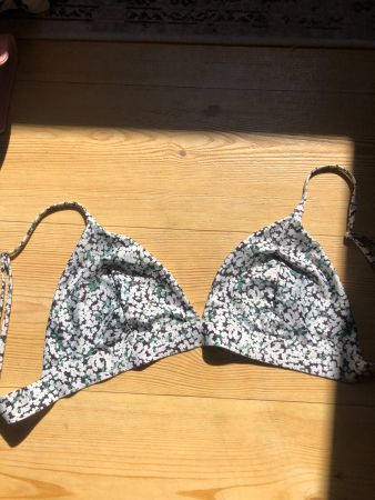 Haut de maillot de bain fleuri