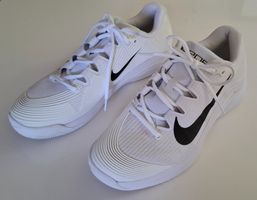 Tennis Allroundcourt Nike Schuh Sneaker / Sandschuhe