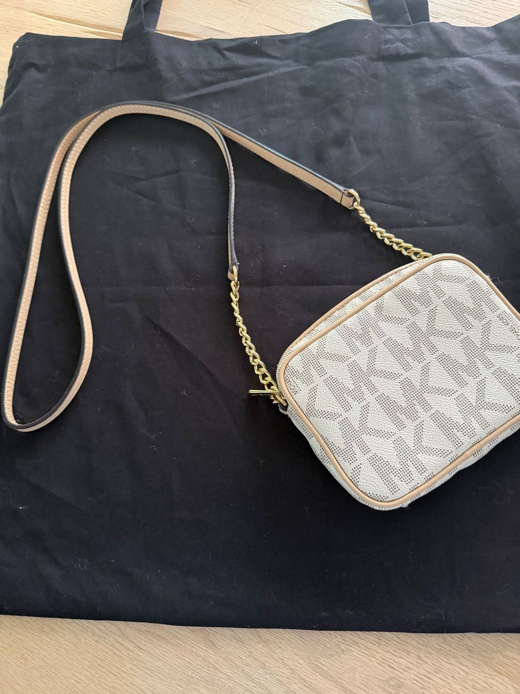 Taschen für Damen: Michael Kors Tasche – Gebraucht aus EPTINGEN von Alex700