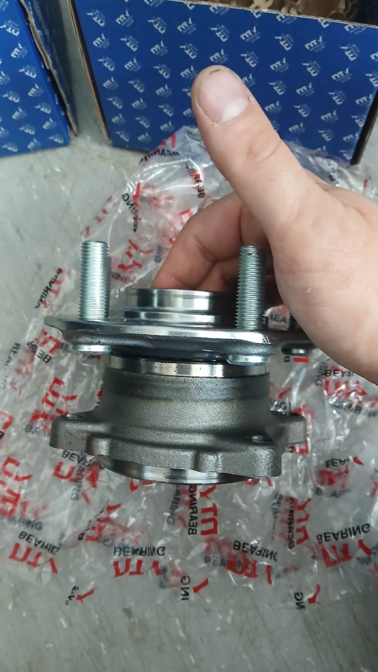 Mitsubishi Tutti pezzi di ricambio auto: Mitsubishi Radlager hinten L oder R – Nuovo e nell'imballaggio originale da Rickenbach LU venduto da mai_cyk6 2