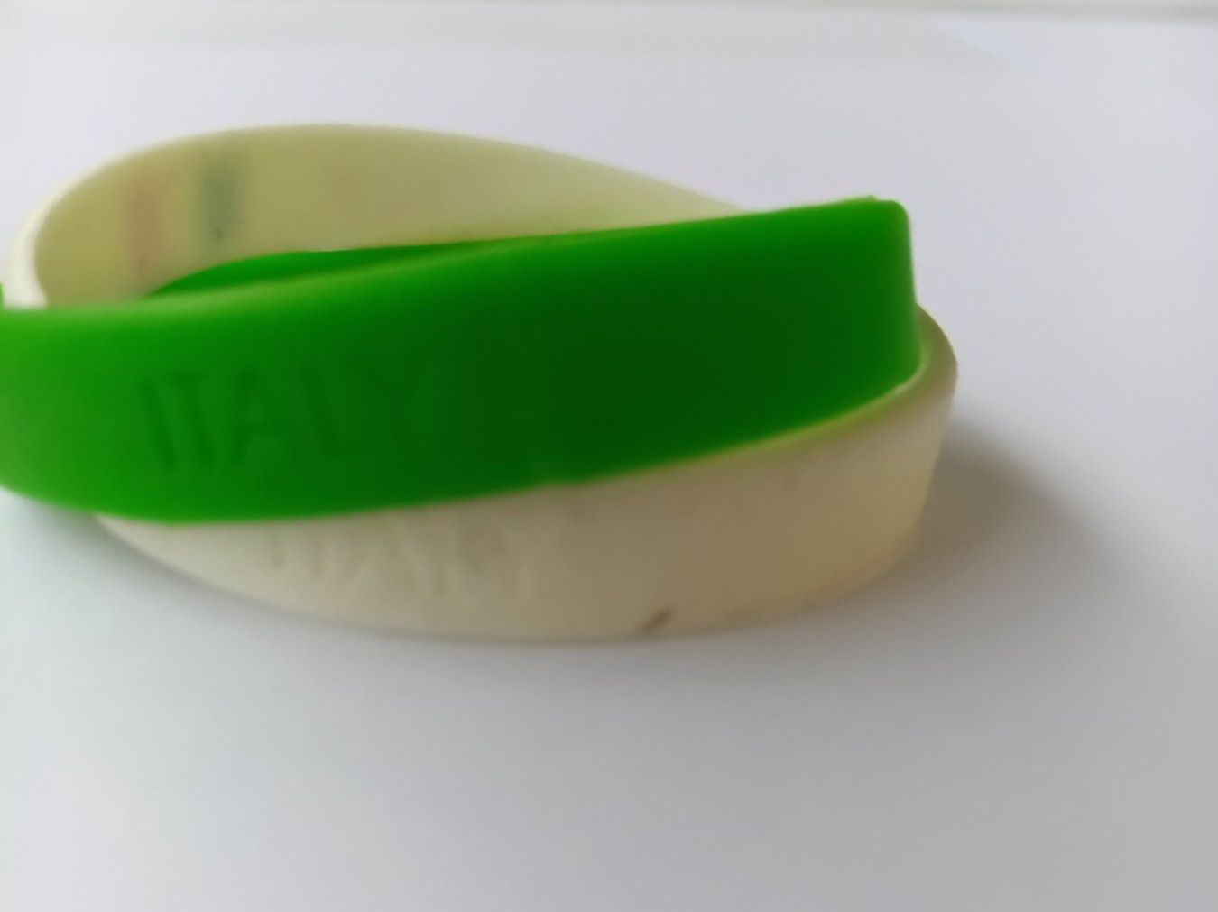 Bracciali & Braccialetti: Italien Silikon Armbänder – Nuovo (secondo la descrizione) da Wängi venduto da Ladys_First 1
