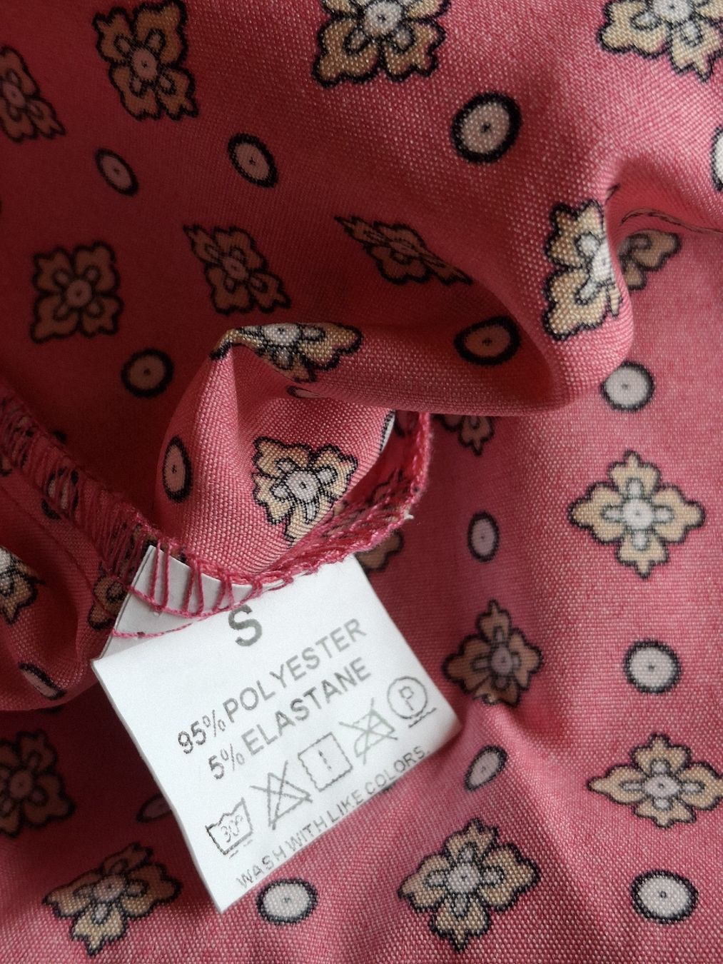 Top: Haut rose vif taille S  – Usato da Villiers venduto da san_jn5w 4