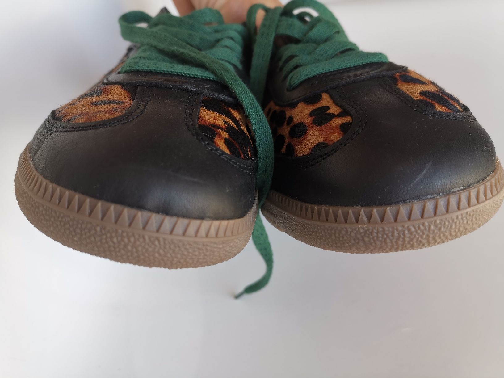 Adidas Scarpe da donna: Neue Adidas Samba, Leo Fell – Nuovo (secondo la descrizione) da Uerikon venduto da pink_flamingo 7