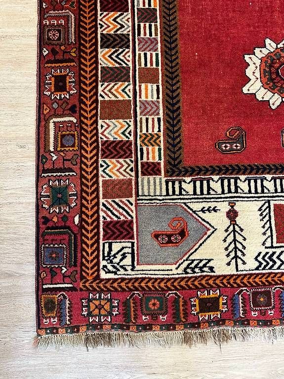 Tappeti: Vintage Orientteppich mit geometrischem Muster – Usato da Obernau venduto da Arche_Noah_Brocki 2