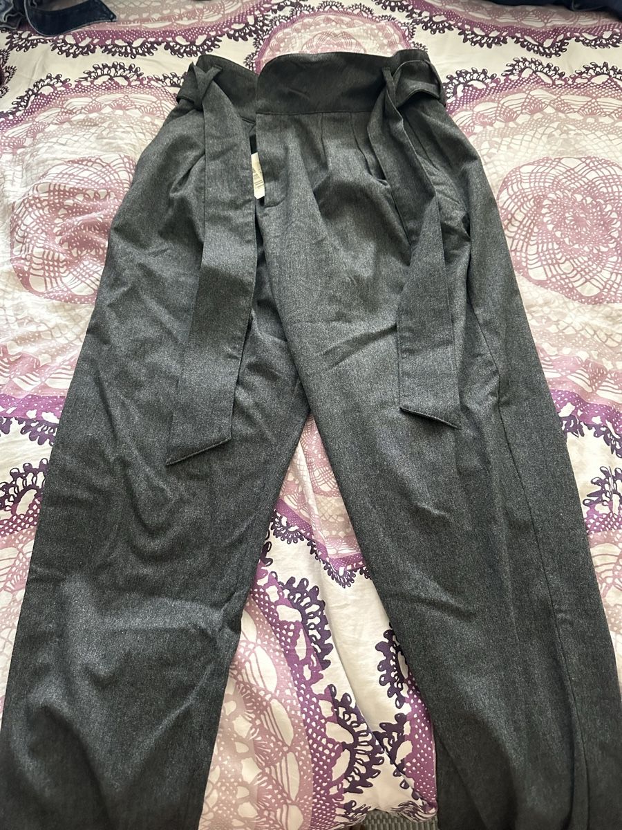 Sezane Pantaloni: Hose Sezane Austin – Nuovo (secondo la descrizione) da Zürich venduto da katya_noia