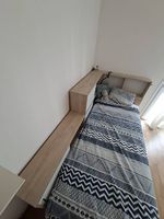 Lit simple avec rangement