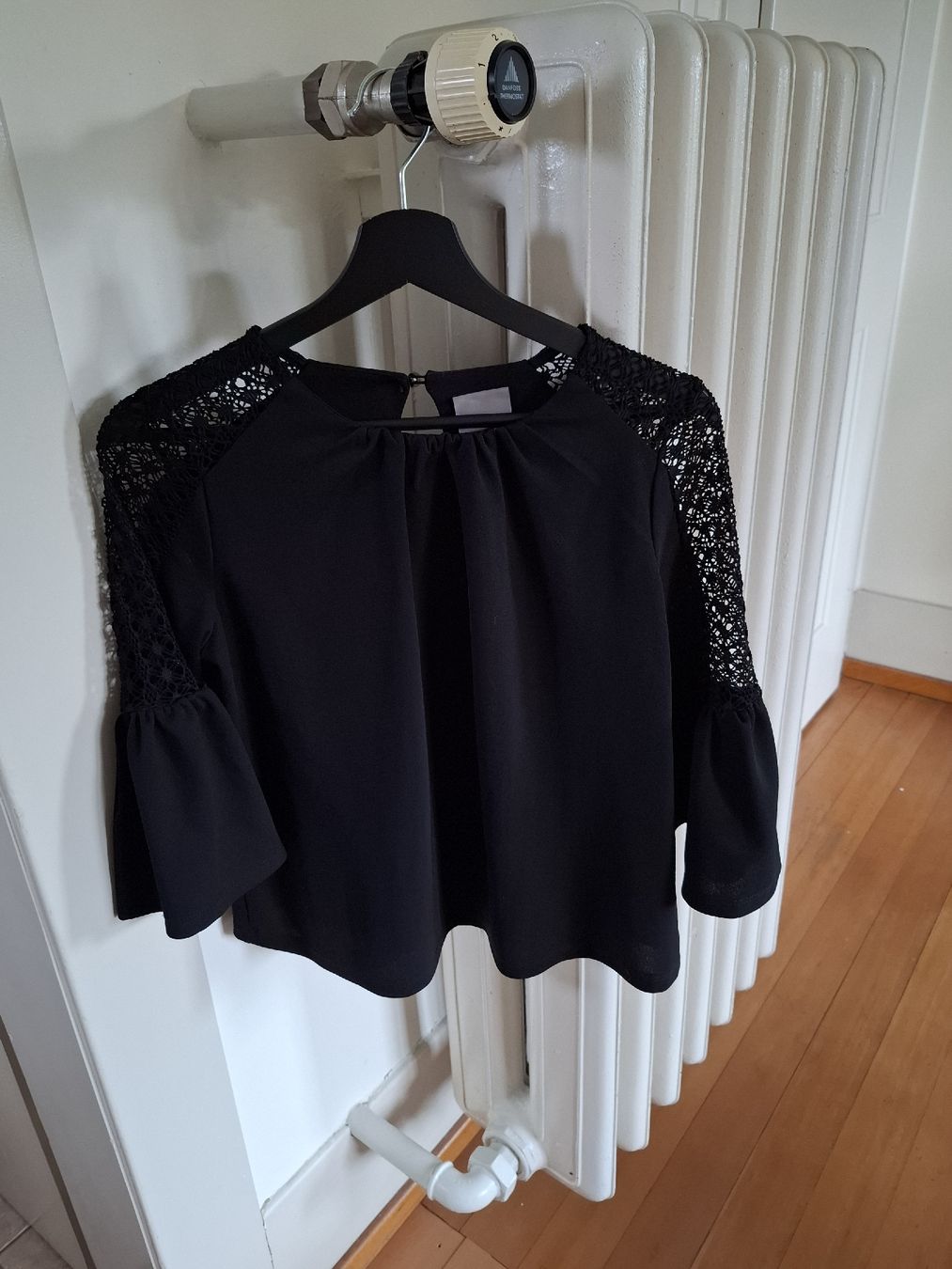 Vero Moda Camicette: Schwarze Hippiebluse Vero Moda – Usato da Muri b. Bern venduto da hos_qg29