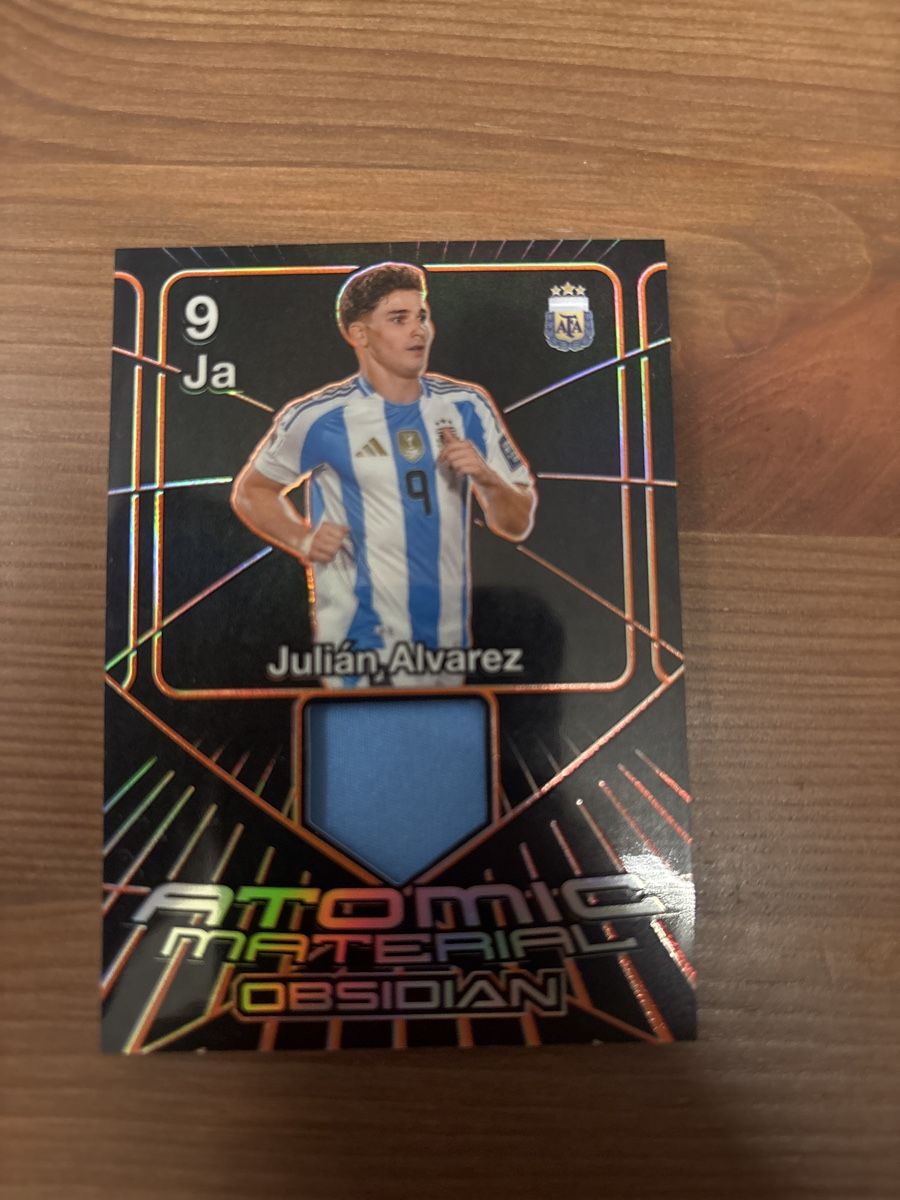 Panini Carte collezionabili: Julian Alvarez /99  Atomic Material Obsidian Fussball Karte – Nuovo (secondo la descrizione) da Hunzenschwil venduto da rap_7tw9