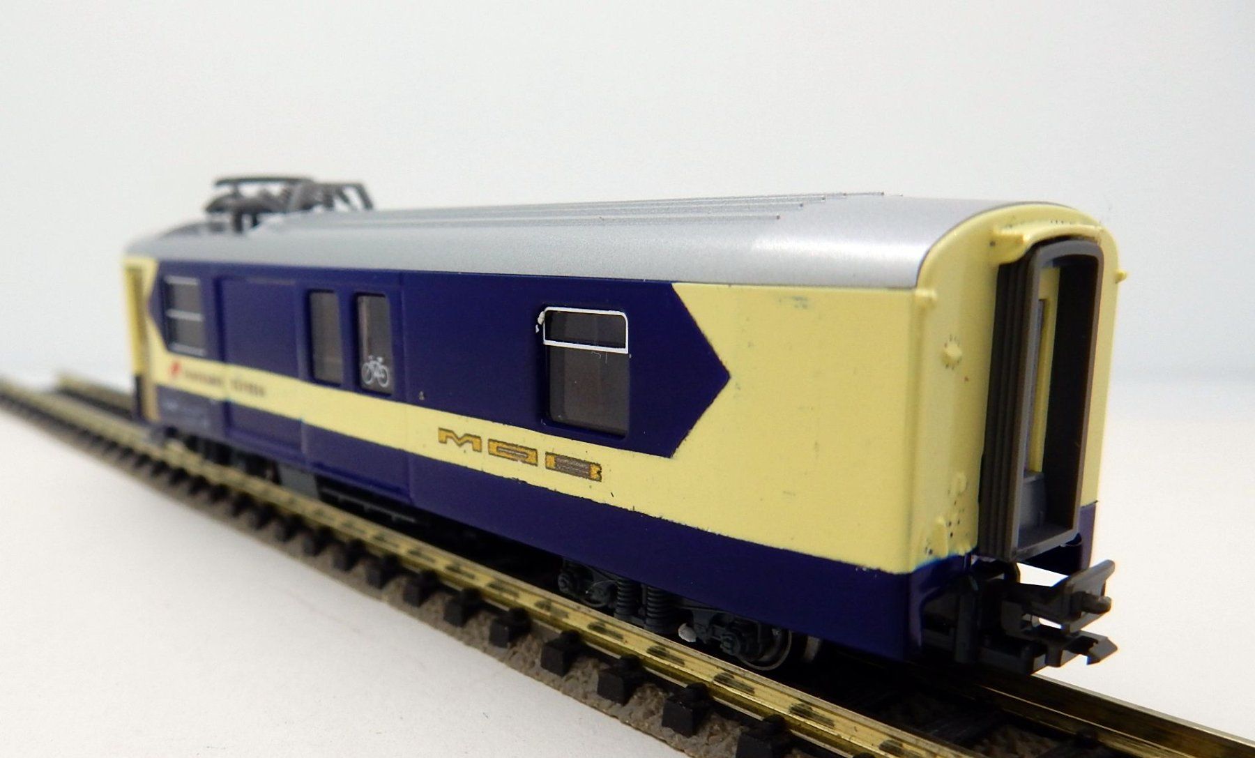 Kato Modellini di ferrovie: N- MOB "Panoramic Express" - Fourgon bagages (OVP) – Nuovo e nell'imballaggio originale da Locarno venduto da Gudrun2 5