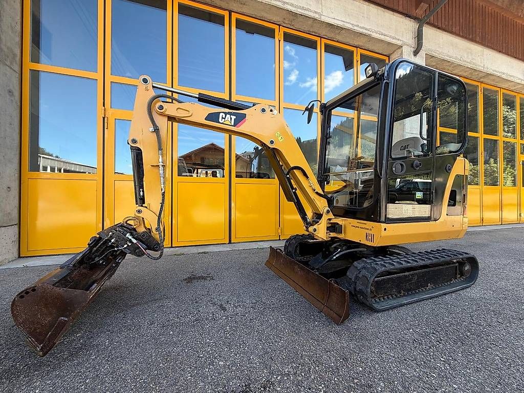 Caterpillar Escavatori: Bagger Cat 301.8 C mit 755h! – Usato da Flühli LU venduto da JeMa-Tech
