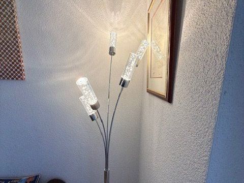 Lampen: Stehlampe mit Chrome-Finish und vier Leuchten – Gebraucht aus Nuerensdorf von ghi_b7xs 1