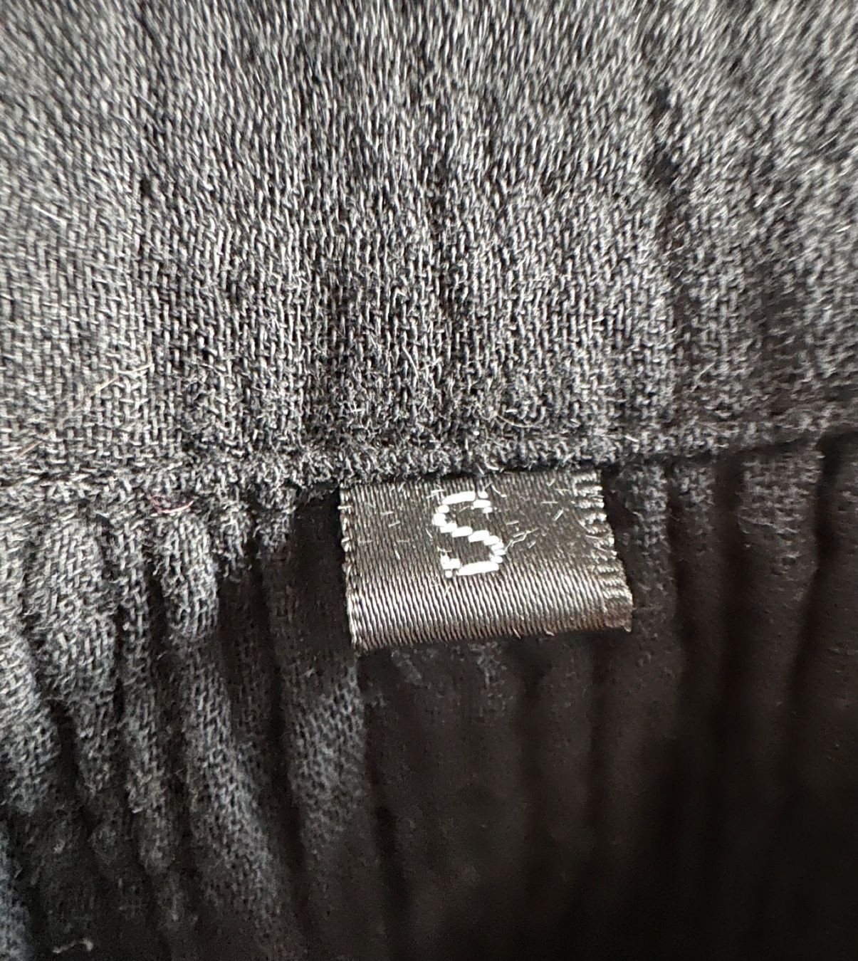 Blusen: SCHWARZE BLUSE MIT KURZARM, GRÖSSE S – Gebraucht aus Haldenstein von enie123 3